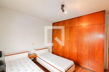 Casa de condomínio à venda com 200m², 3 quartos e 4 vagas Casa de condomínio à venda com 200m², 3 quartos e 4 vagasQuarto 3