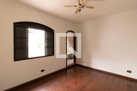 Casa à venda com 200m², 3 quartos e 2 vagasQuarto 2 - Suíte