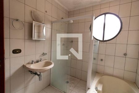 Casa à venda com 200m², 3 quartos e 2 vagasBanheiro da Suíte 2