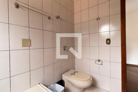 Casa à venda com 200m², 3 quartos e 2 vagasBanheiro da Suíte 2