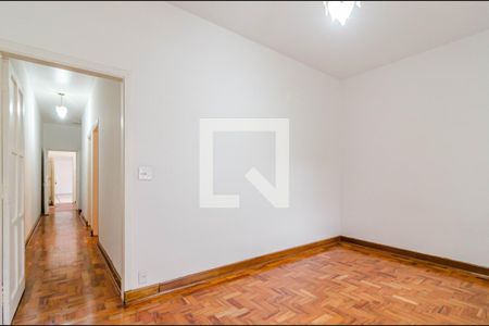 Casa à venda com 126m², 2 quartos e 8 vagas Casa à venda com 126m², 2 quartos e 8 vagasSala
