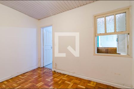 Casa à venda com 126m², 2 quartos e 8 vagas Casa à venda com 126m², 2 quartos e 8 vagasQuarto edícula