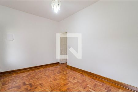 Casa à venda com 126m², 2 quartos e 8 vagas Casa à venda com 126m², 2 quartos e 8 vagasSala