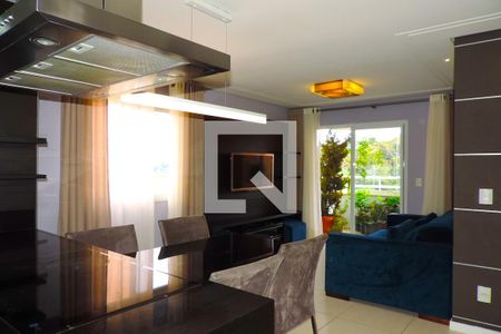 Apartamento para alugar com 2 quartos, 74m² em Pantanal, Florianópolis