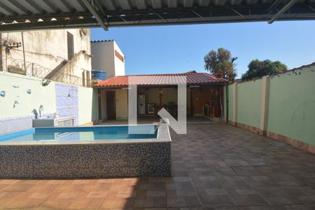Casa à venda com 220m², 3 quartos e 1 vagaPiscina - Churrasqueira