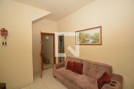 Sala de casa à venda com 3 quartos, 220m² em Vila Kosmos, Rio de Janeiro