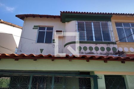 Casa à venda com 220m², 3 quartos e 1 vagaFachada