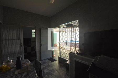 Casa à venda com 220m², 3 quartos e 1 vagaCopa e Área de Serviço