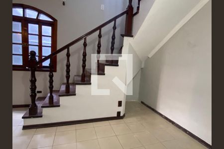 Sala de casa à venda com 3 quartos, 250m² em Bussocaba, Osasco