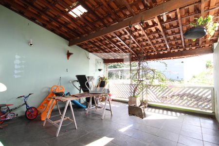 Casa à venda com 160m², 3 quartos e 2 vagasVaranda