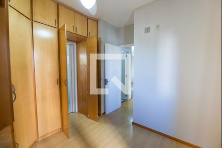 Suíte de apartamento para alugar com 2 quartos, 60m² em Parque Senhor do Bonfim, Taubaté