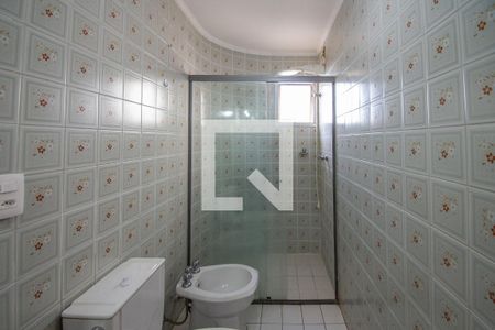 Banheiro da Suíte de apartamento para alugar com 4 quartos, 100m² em Jardim das Paineiras, Campinas