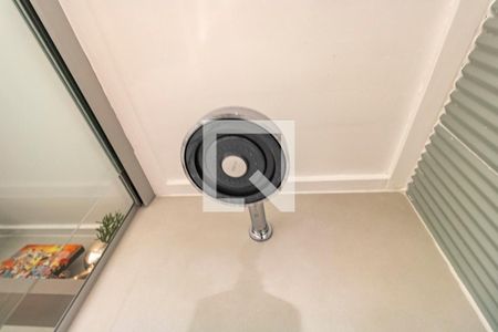 Apartamento à venda com 38m², 1 quarto e sem vagaBanheiro - Chuveiro