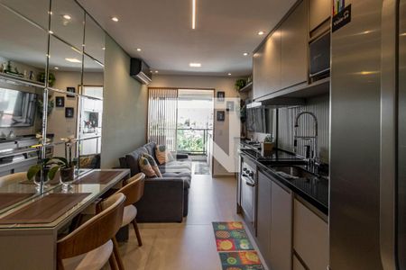 Sala e Cozinha de apartamento à venda com 1 quarto, 38m² em Vila Mariana, São Paulo