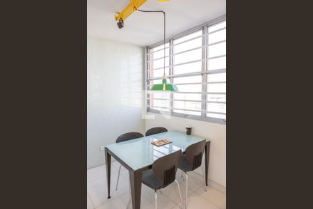 Apartamento à venda com 165m², 4 quartos e 2 vagas Apartamento à venda com 165m², 4 quartos e 2 vagasCozinha
