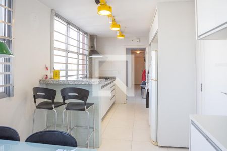 Apartamento à venda com 165m², 4 quartos e 2 vagas Apartamento à venda com 165m², 4 quartos e 2 vagasCozinha