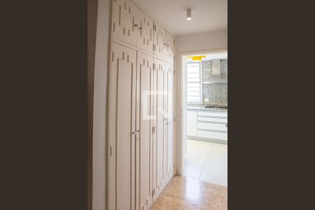 Entrada de apartamento à venda com 4 quartos, 165m² em Perdizes, São Paulo