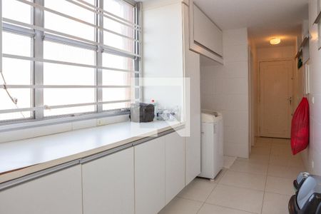 Apartamento à venda com 165m², 4 quartos e 2 vagas Apartamento à venda com 165m², 4 quartos e 2 vagasÁrea de Serviço