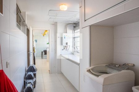 Apartamento à venda com 165m², 4 quartos e 2 vagas Apartamento à venda com 165m², 4 quartos e 2 vagasÁrea de Serviço