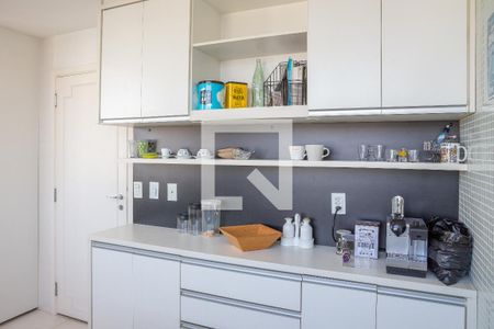 Apartamento à venda com 165m², 4 quartos e 2 vagas Apartamento à venda com 165m², 4 quartos e 2 vagasCozinha