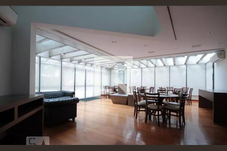 Apartamento para alugar com 200m², 3 quartos e 3 vagasÁrea comum - Salão de festas