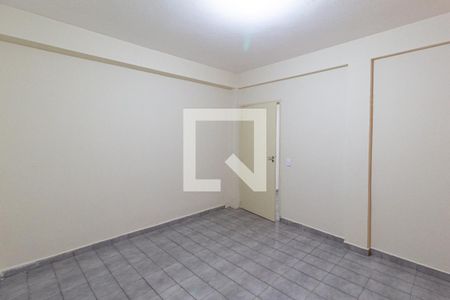 Quarto de casa para alugar com 1 quarto, 45m² em Jaguaribe, Osasco