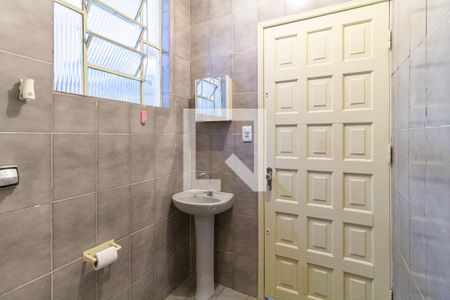 Banheiro de casa para alugar com 1 quarto, 45m² em Jaguaribe, Osasco
