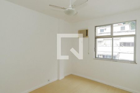 Apartamento à venda com 118m², 3 quartos e 1 vagaQuarto 2