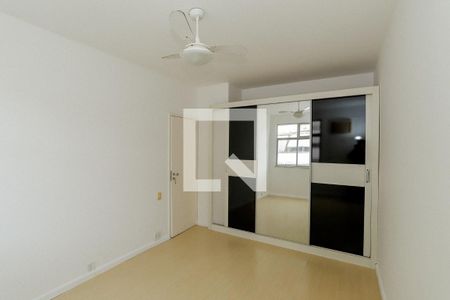 Apartamento à venda com 118m², 3 quartos e 1 vagaQuarto 2