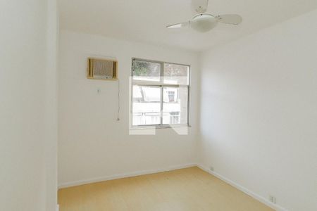 Apartamento à venda com 118m², 3 quartos e 1 vagaQuarto 2