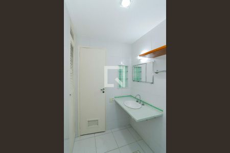 Apartamento à venda com 118m², 3 quartos e 1 vagaBanheiro Social 