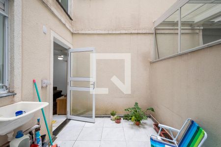 Apartamento à venda com 48m², 2 quartos e 1 vaga Apartamento à venda com 48m², 2 quartos e 1 vagaQuintal