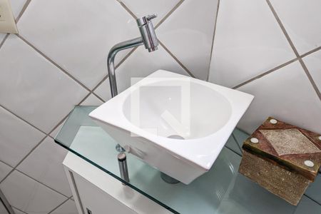 Apartamento à venda com 79m², 2 quartos e 1 vaga Apartamento à venda com 79m², 2 quartos e 1 vagaBanheiro da suíte