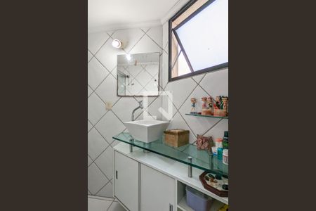 Apartamento à venda com 79m², 2 quartos e 1 vaga Apartamento à venda com 79m², 2 quartos e 1 vagaBanheiro da suíte