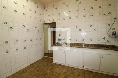 Casa à venda com 350m², 3 quartos e 4 vagas Casa à venda com 350m², 3 quartos e 4 vagasCozinha