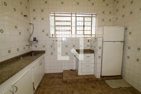 Casa à venda com 350m², 3 quartos e 4 vagas Casa à venda com 350m², 3 quartos e 4 vagasCozinha