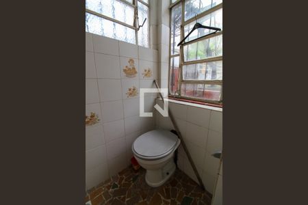 Casa à venda com 350m², 3 quartos e 4 vagas Casa à venda com 350m², 3 quartos e 4 vagasBanheiro de Serviço