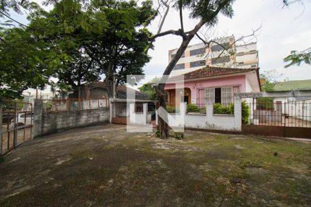 Casa à venda com 350m², 3 quartos e 4 vagas Casa à venda com 350m², 3 quartos e 4 vagasVaranda da Sala