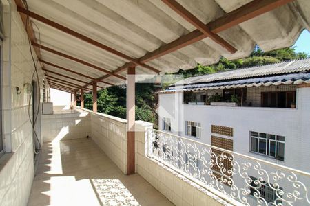 Apartamento à venda com 150m², 4 quartos e 1 vaga Apartamento à venda com 150m², 4 quartos e 1 vagaVaranda do Quarto 2