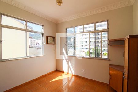 Apartamento à venda com 150m², 4 quartos e 1 vaga Apartamento à venda com 150m², 4 quartos e 1 vagaSuíte 2