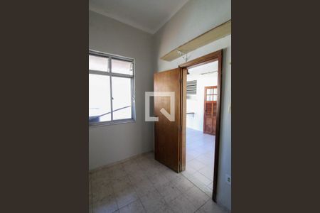 Apartamento à venda com 150m², 4 quartos e 1 vaga Apartamento à venda com 150m², 4 quartos e 1 vagaQuarto de Serviço