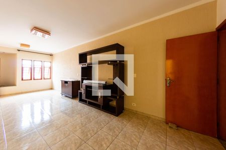 Casa à venda com 4 quartos, 227m² em Vila Cleonice, São Paulo