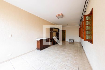 Casa à venda com 4 quartos, 227m² em Vila Cleonice, São Paulo