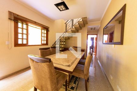 Casa à venda com 4 quartos, 227m² em Vila Cleonice, São Paulo