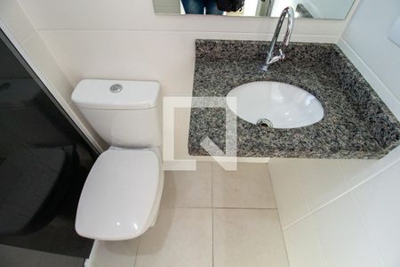 Detalhe banheiro de kitnet/studio para alugar com 1 quarto, 30m² em São Pedro, São José dos Pinhais