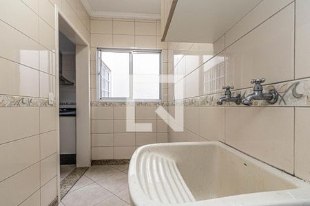 Casa à venda com 514m², 6 quartos e 8 vagas Casa à venda com 514m², 6 quartos e 8 vagasÁrea de Serviço 2