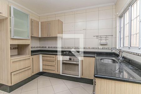 Casa à venda com 514m², 6 quartos e 8 vagas Casa à venda com 514m², 6 quartos e 8 vagasCozinha 1