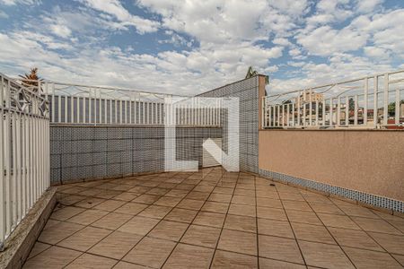 Casa à venda com 514m², 6 quartos e 8 vagas Casa à venda com 514m², 6 quartos e 8 vagasÁrea Externa