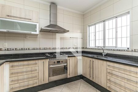 Casa à venda com 514m², 6 quartos e 8 vagas Casa à venda com 514m², 6 quartos e 8 vagasCozinha 2