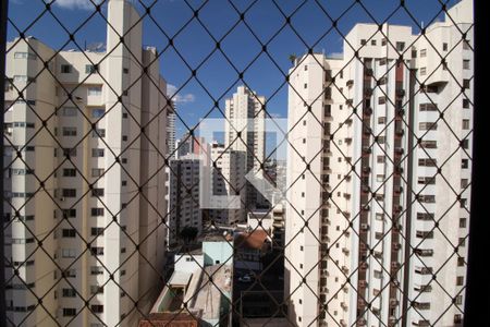 Vista da sala de apartamento para alugar com 3 quartos, 109m² em Setor Oeste, Goiânia